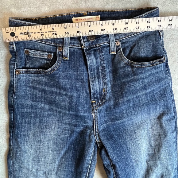 Levi's 725 High Rise Boot cut Women's Jeans sz 26 Classic Casual Comfort & Fit - Picture 9 of 16